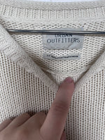 UO WOMENS SWEATER SIZE S